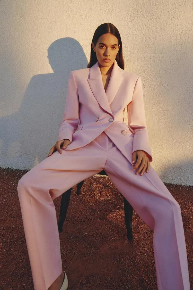 BLAZER CRUZADO COM OMBREIRAS