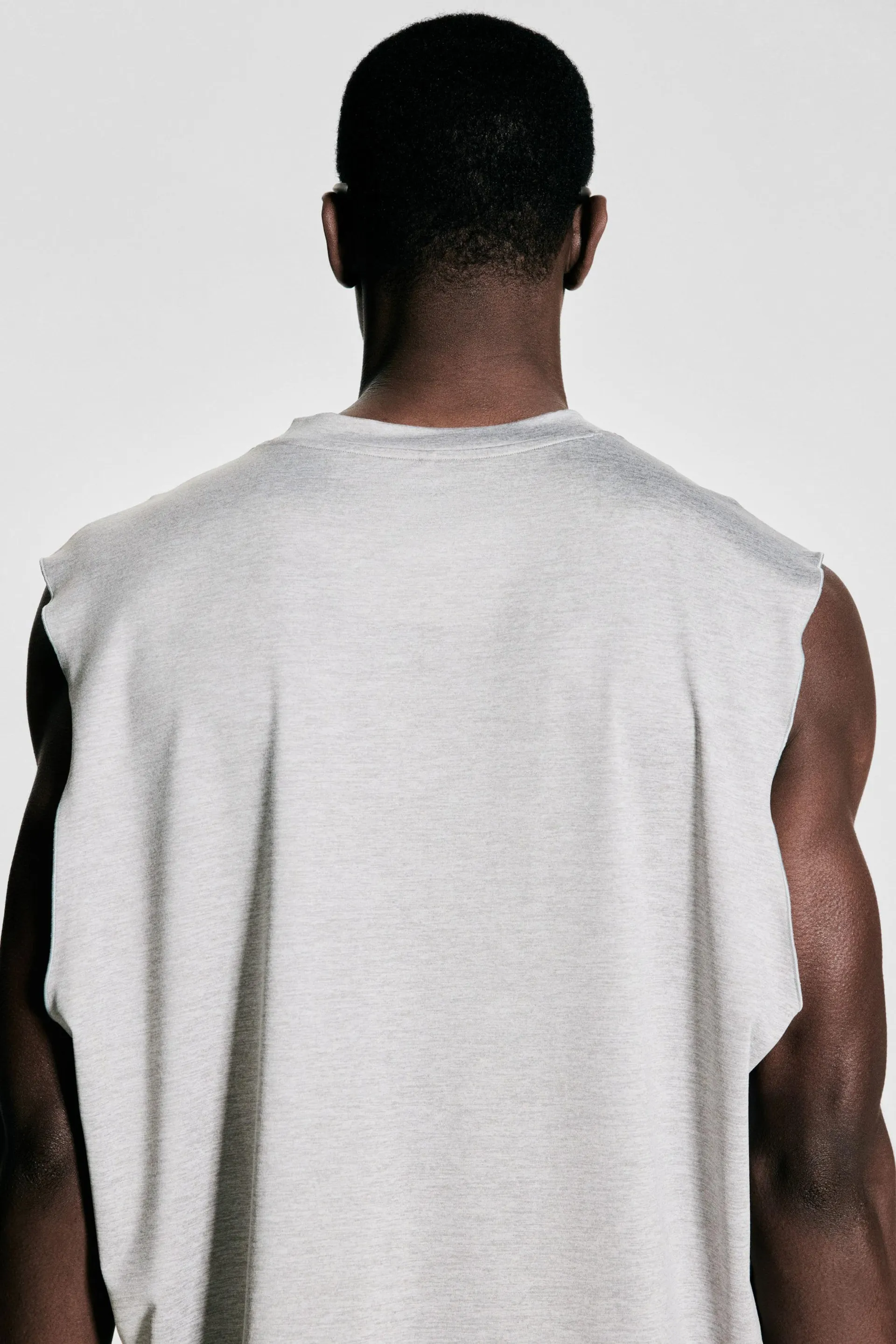 Playera deportiva Loose Fit con DryMove™