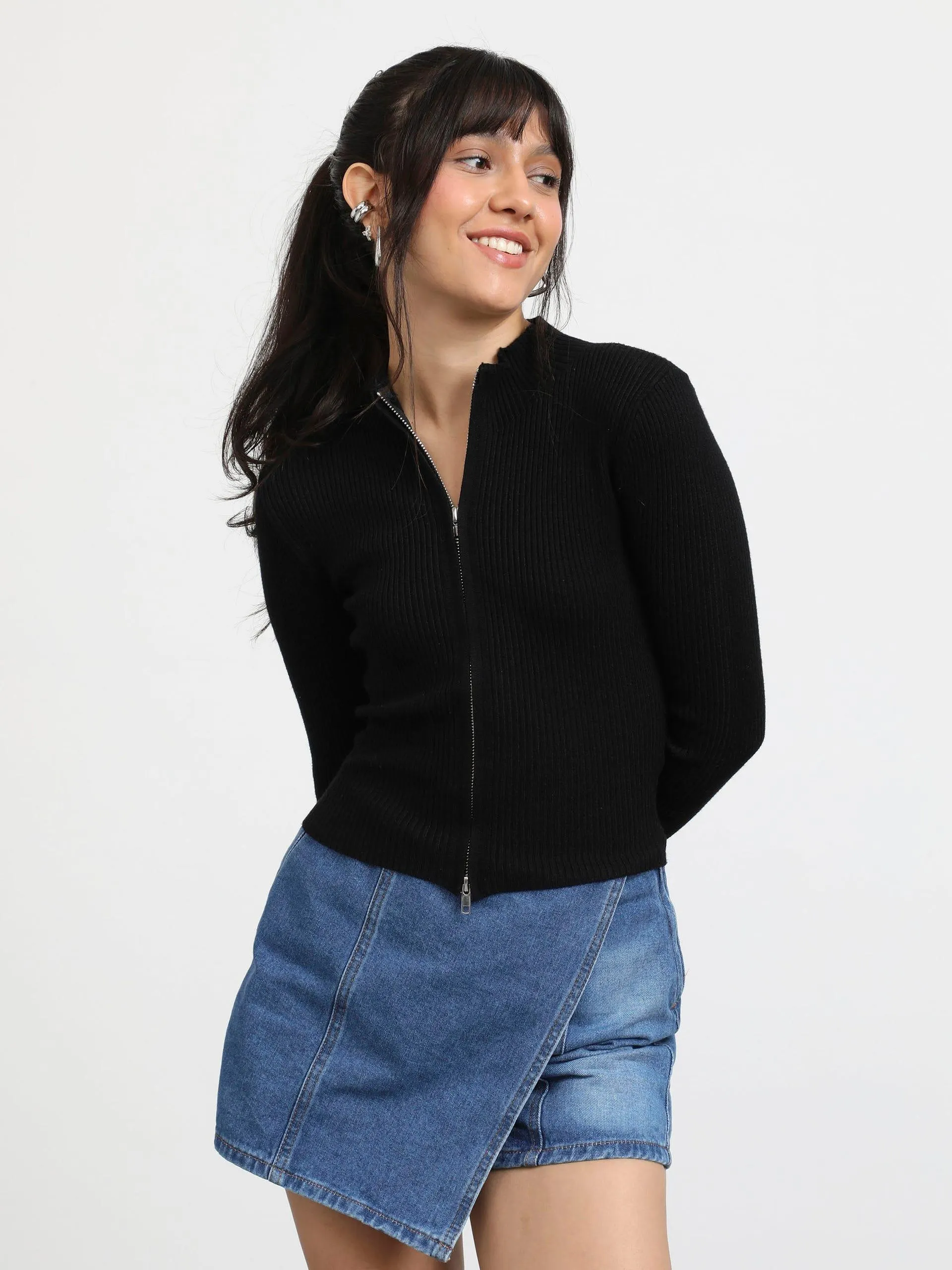 Suéter Negro Manga Larga con Cierre