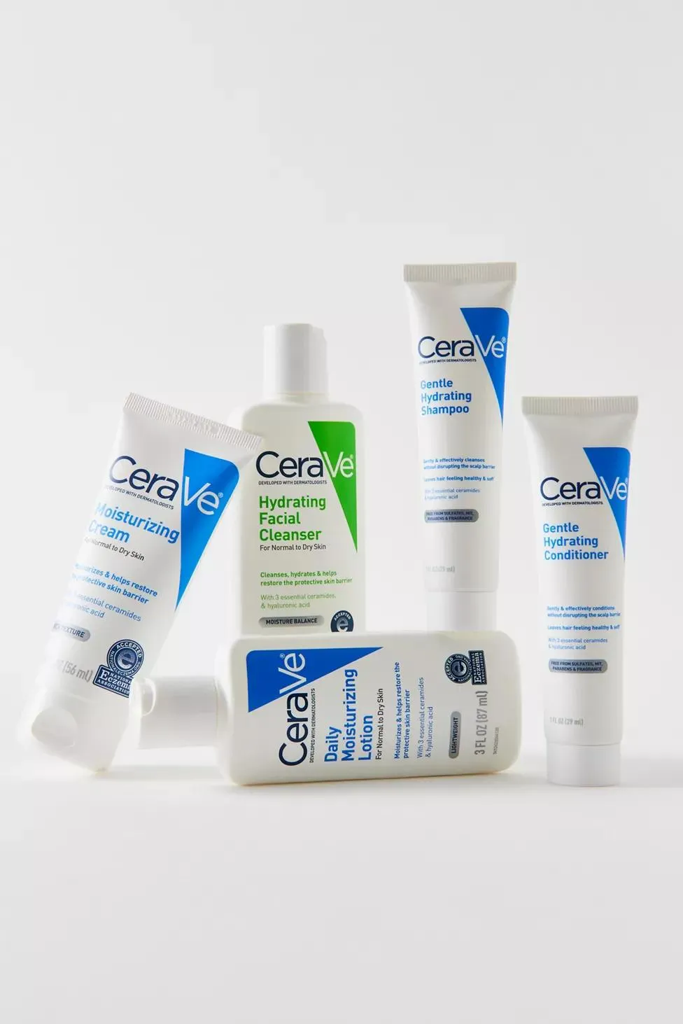 CeraVe UO Exclusive Hydrate & Go Mini Travel Skincare Set