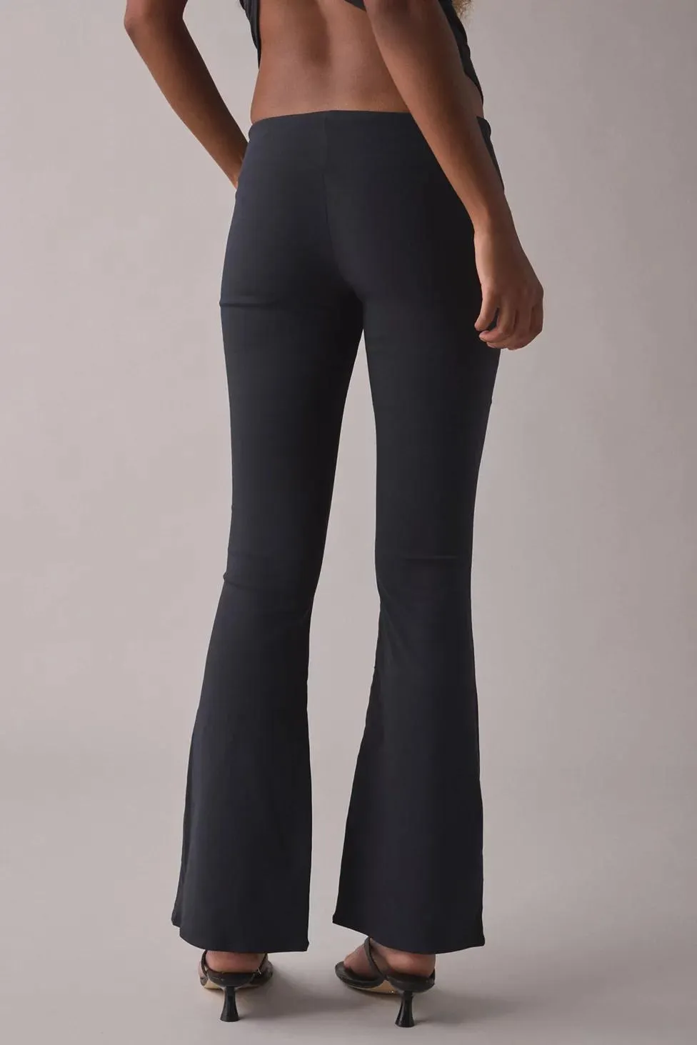 Kimchi Blue Hailey Stretch Pull-On Low-Rise Flare Pant