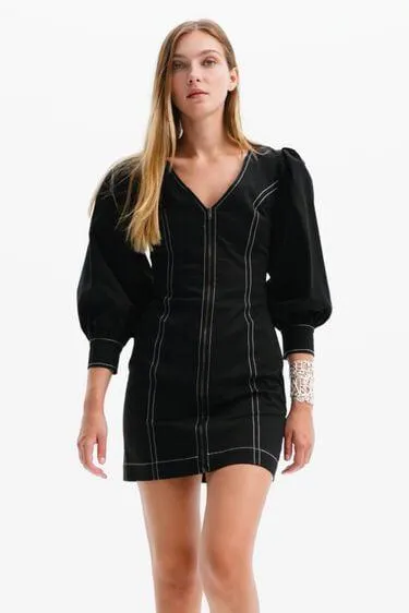 Vestido corto slim cremallera