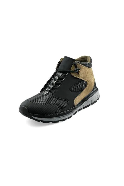 028633 Bota Para Camping Ligero Con Suela Antiderrapante Color Negro