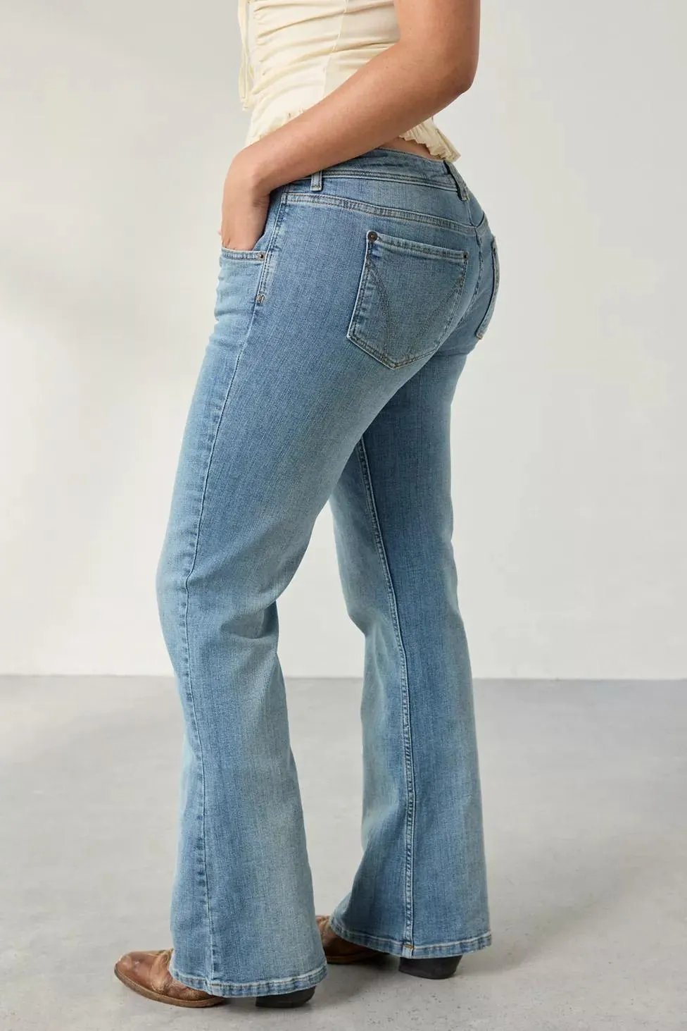 BDG Brooke Low-Rise Flare Jean