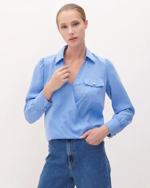 Blusa Envolvente Azul Celeste Cuello Camisero