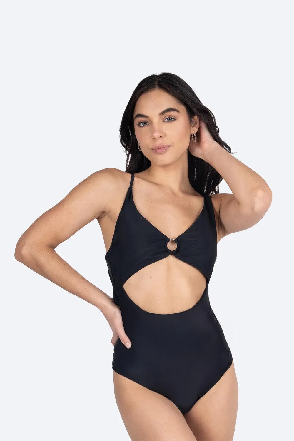 Traje de baño con abertura