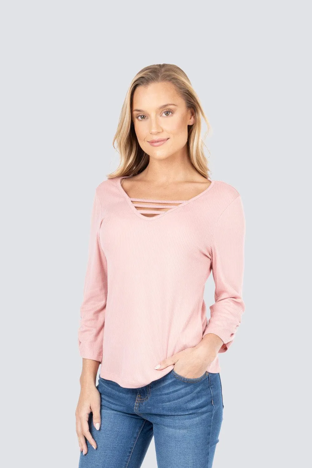 Blusa rosa con tiras en pecho