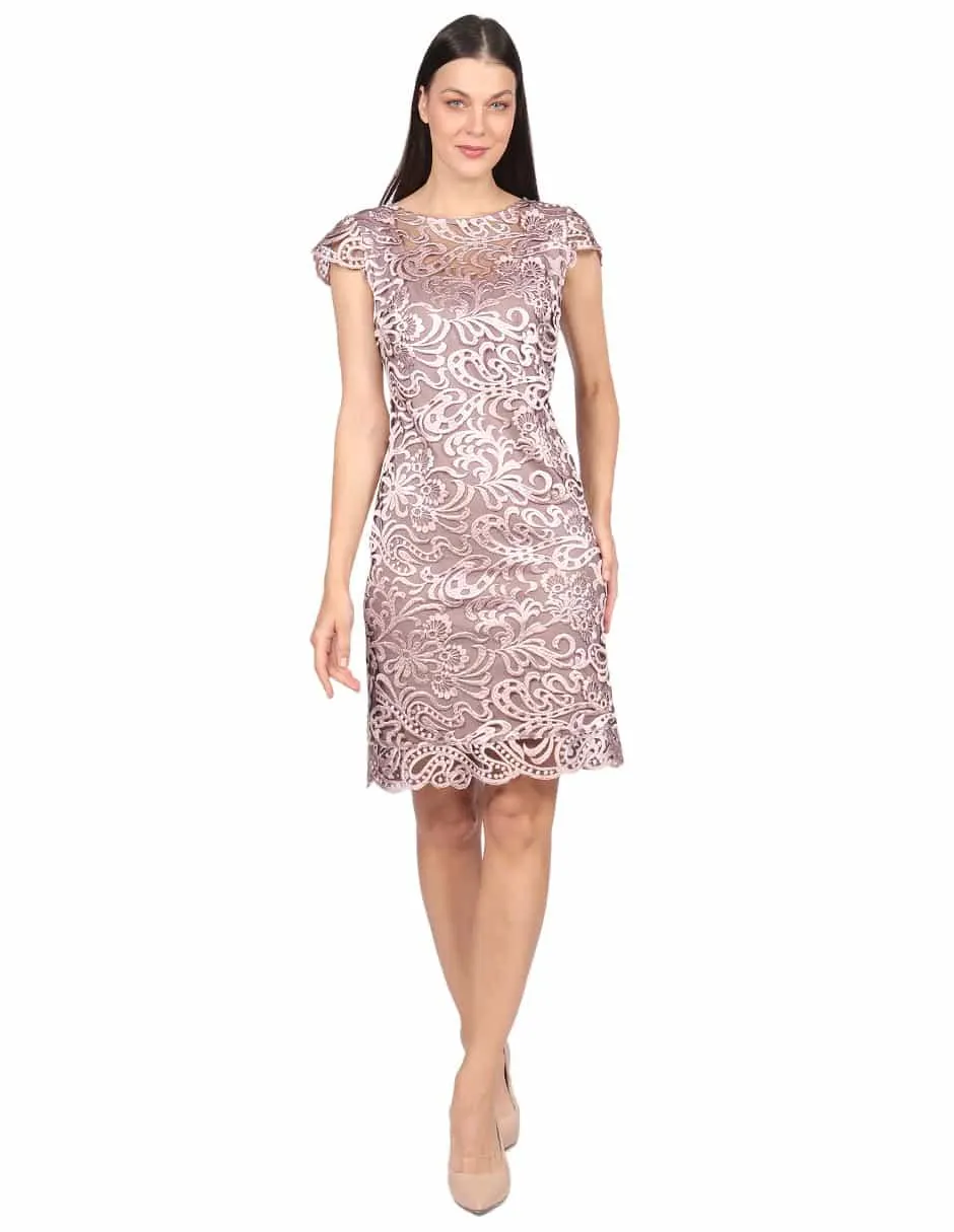 Vestido arriba de la rodilla de fiesta Duplan escote regular