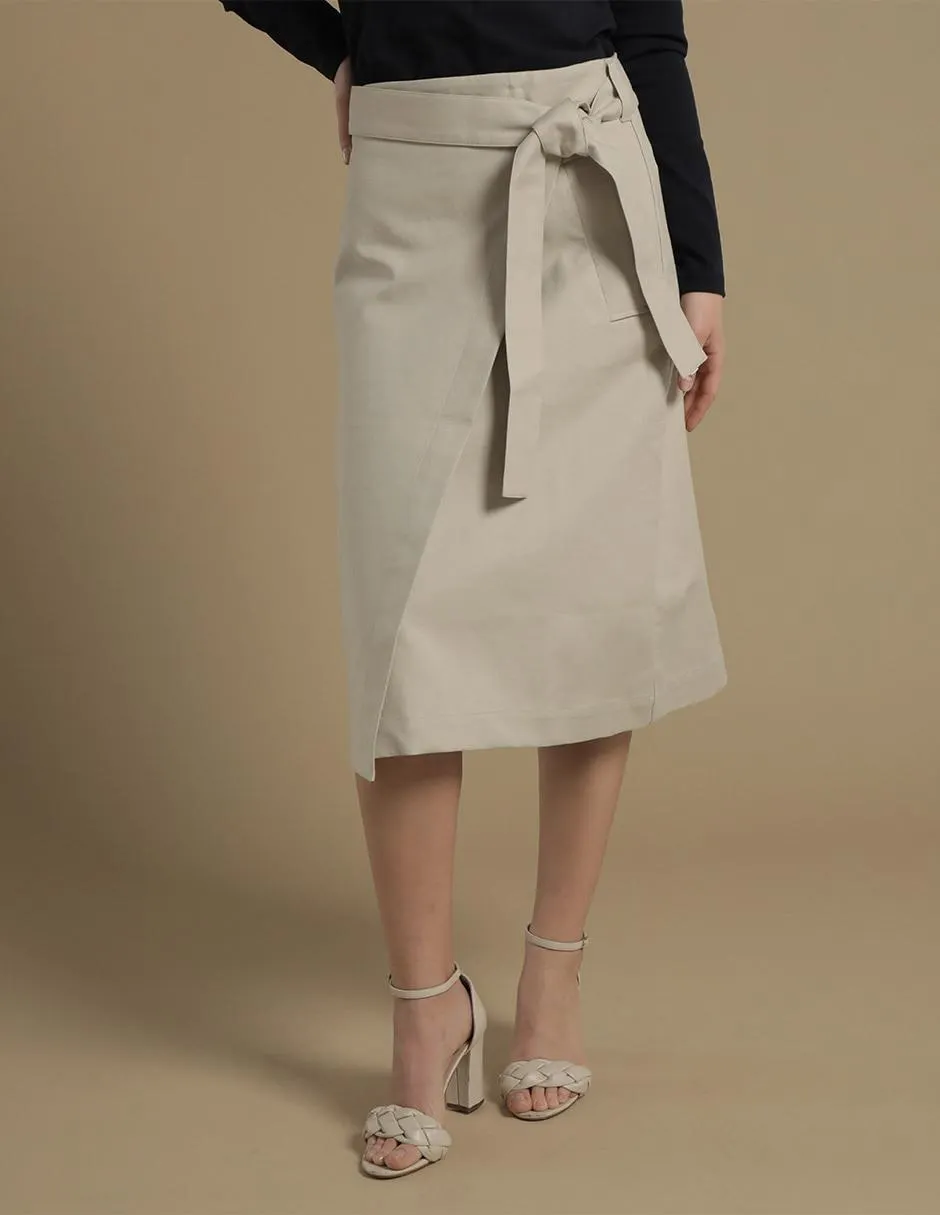 Falda midi a la cintura