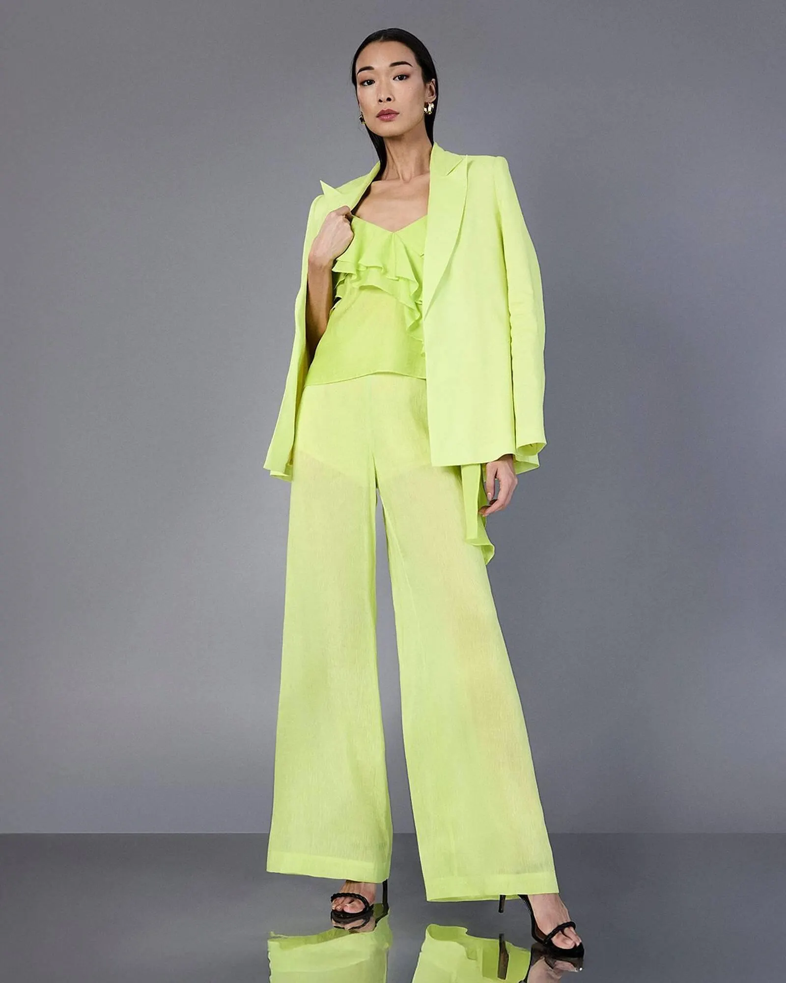 Catálogo de Catálogo BCBGMAXAZRIA 31 de marzo al 30 de abril 2025 - Pagina 1