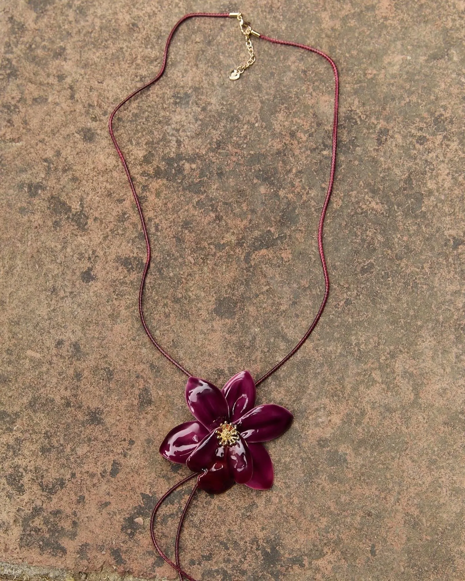 Catálogo de Catálogo Stradivarius 16 de julio al 31 de julio 2025 - Pagina 1