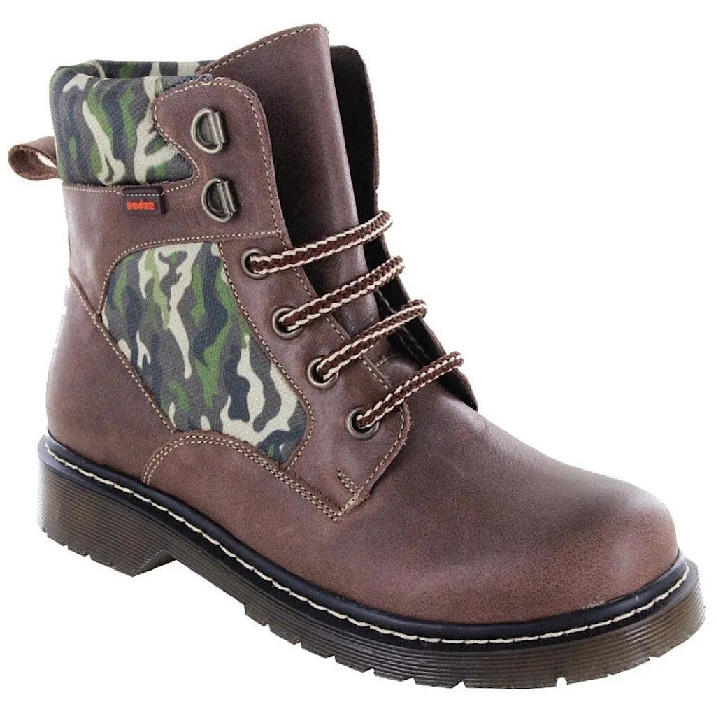 Bota café camuflageada para niño Audaz
