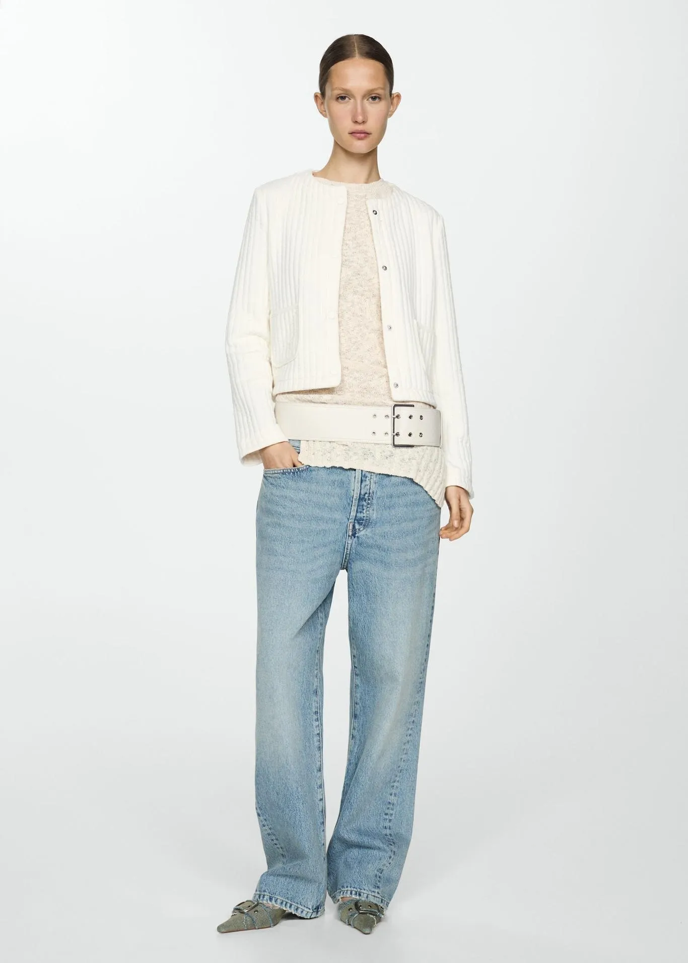 Chaqueta textura bolsillos