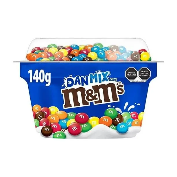 Yoghurt Danmix con M&M's sabor vainilla 140 g