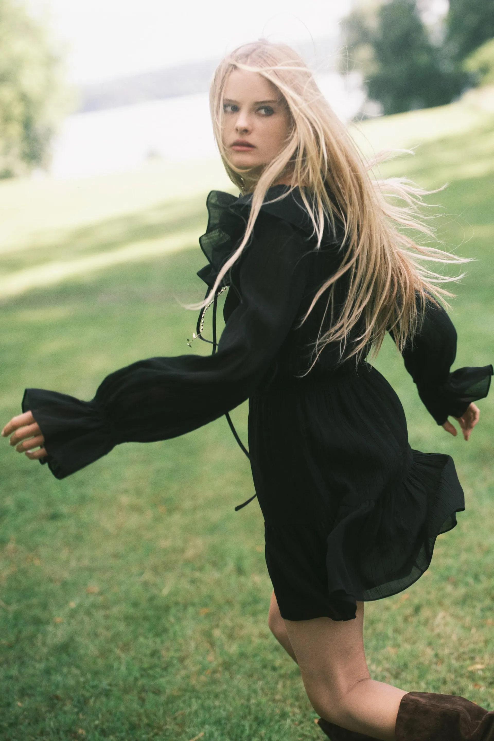Flounce-collar dress
