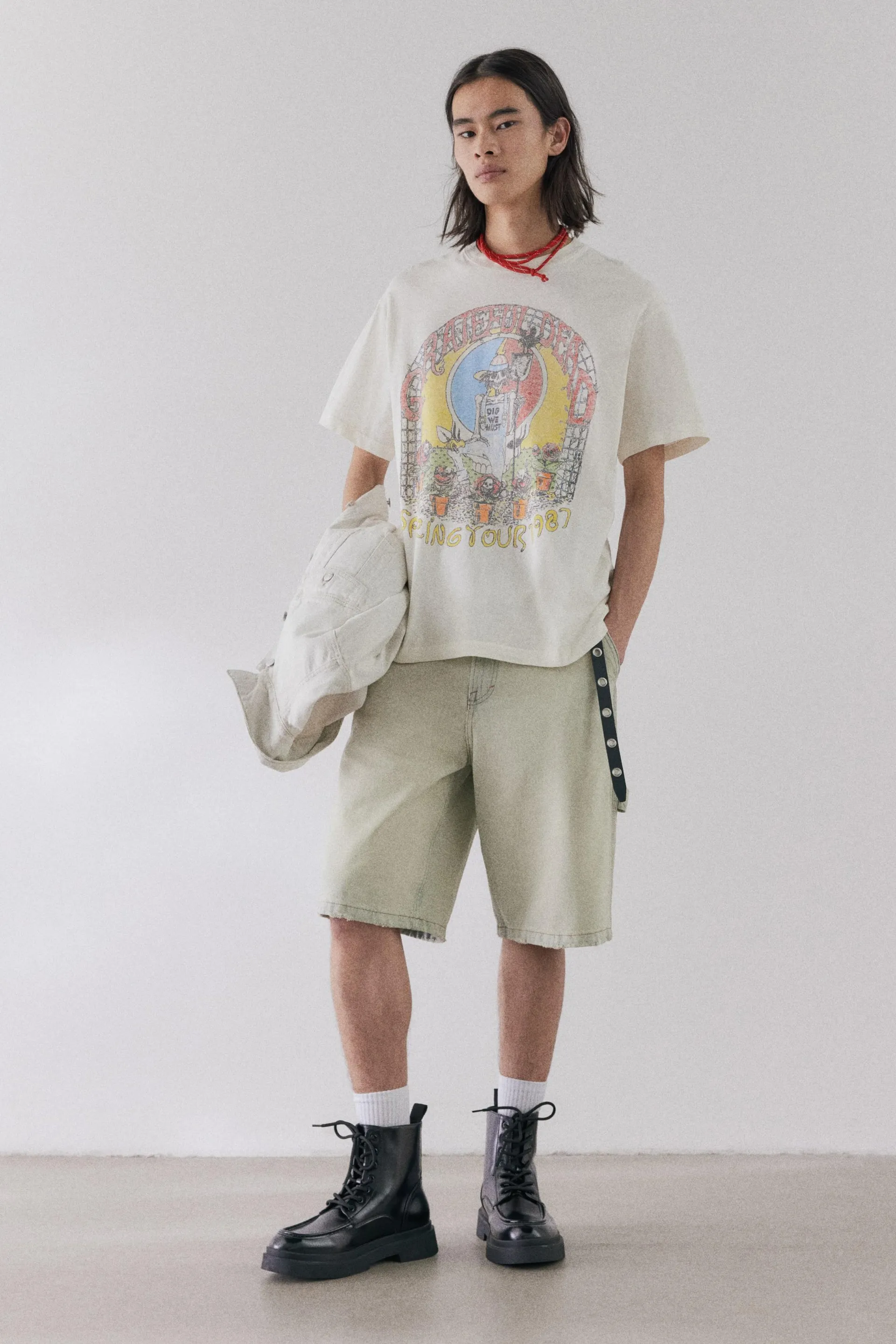 Playera Loose Fit con apariencia vintage