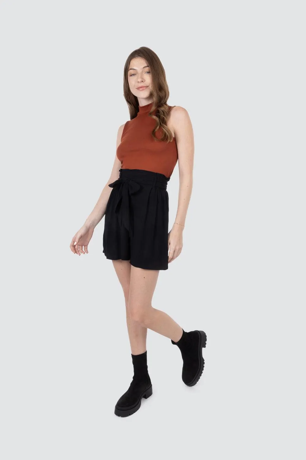 Short casual con resorte