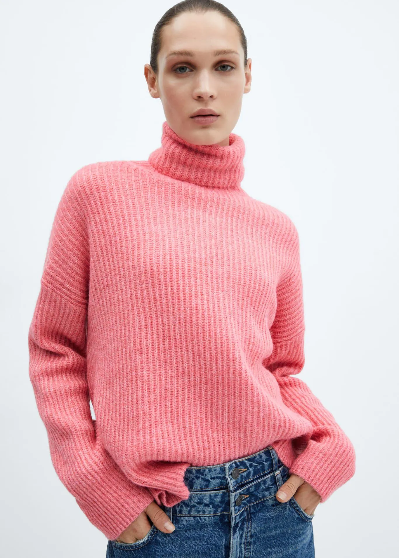 Bordázott anyagú, garbónyakú pulóver