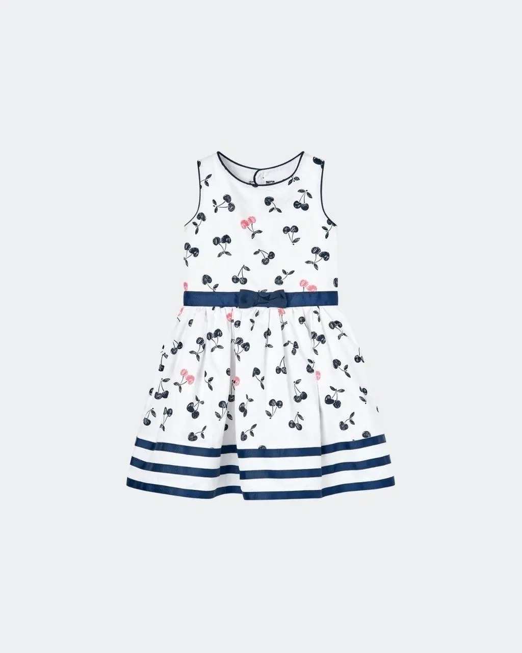 Vestido blanco con diseño de cerezas