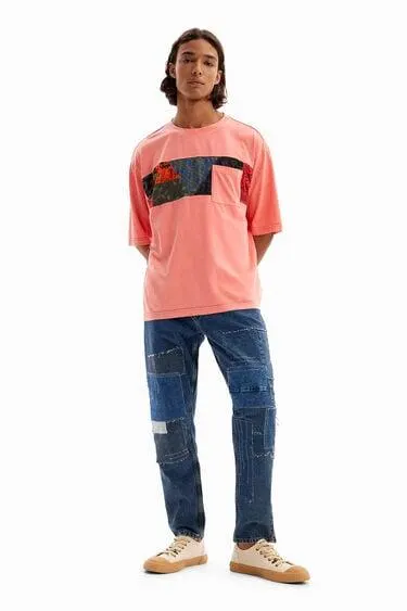 Camiseta recortes con bolsillo