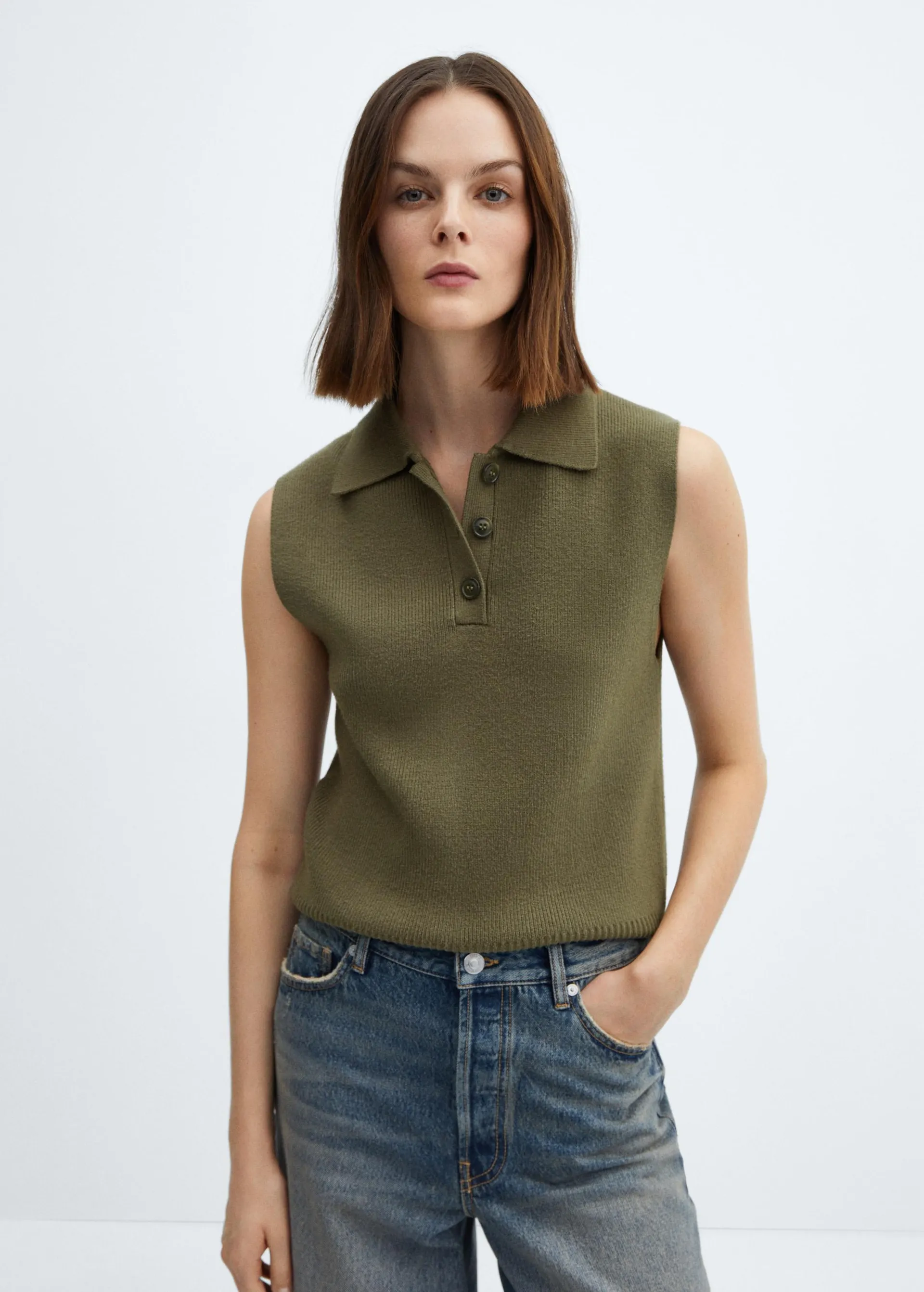 Chaleco punto cuello botones