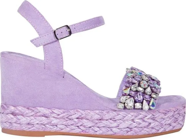 sandalia plataforma alta y piedras