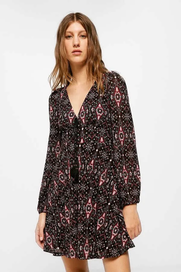 Vestido corto estampado geométrico