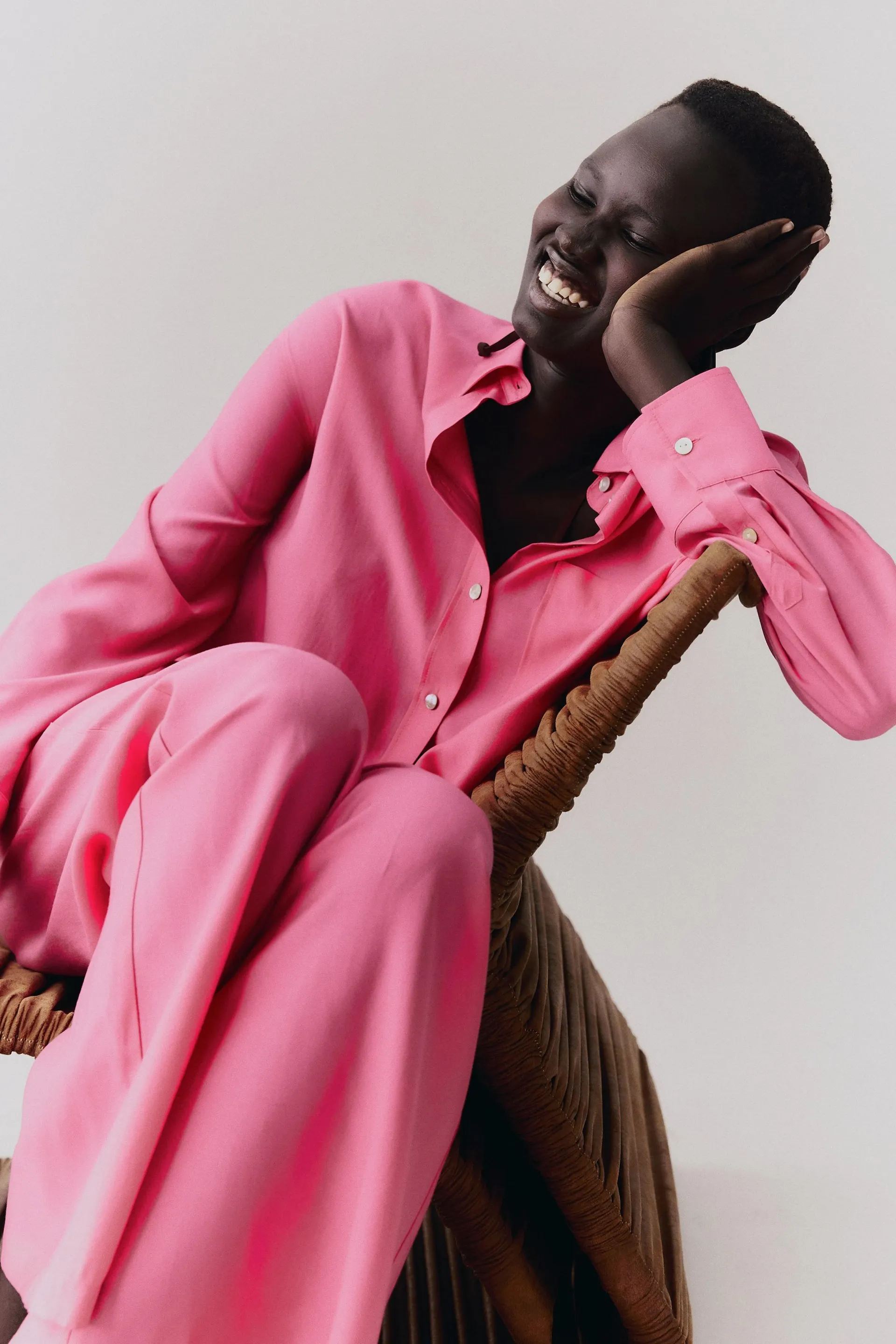 Pantalón de corte amplio con cordón de ajuste