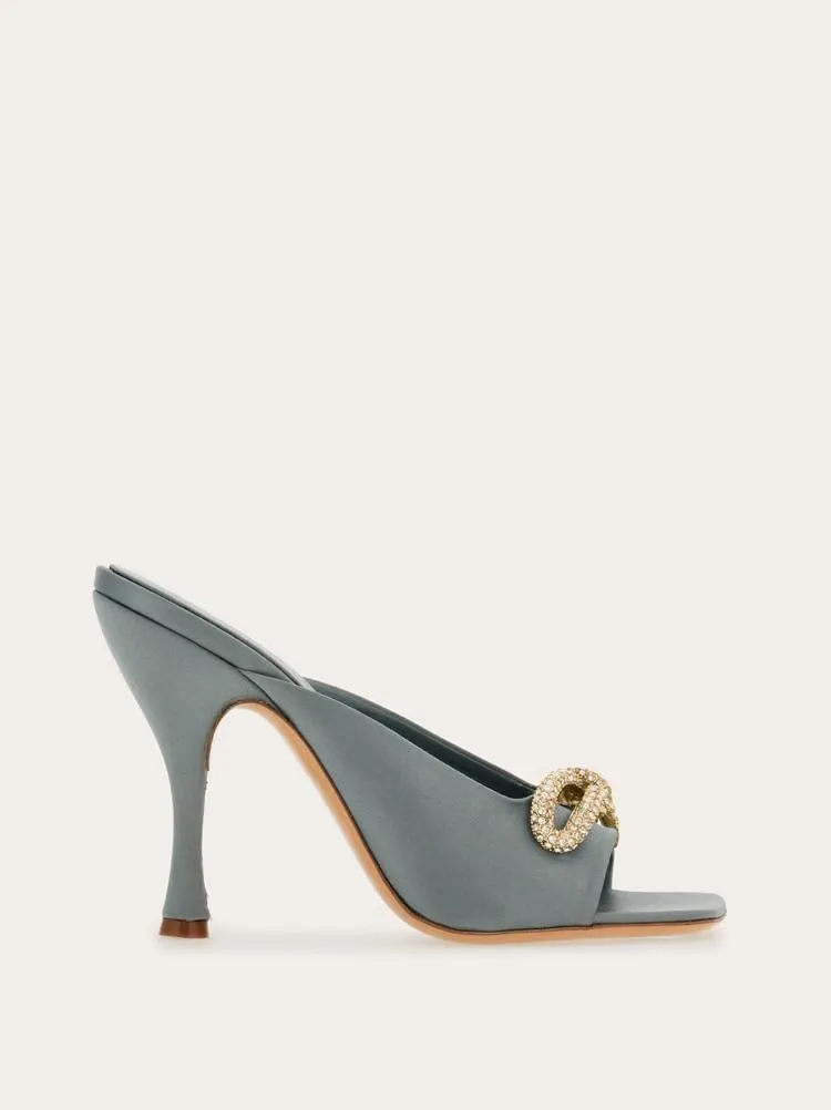 Mules con lazo asimétrico