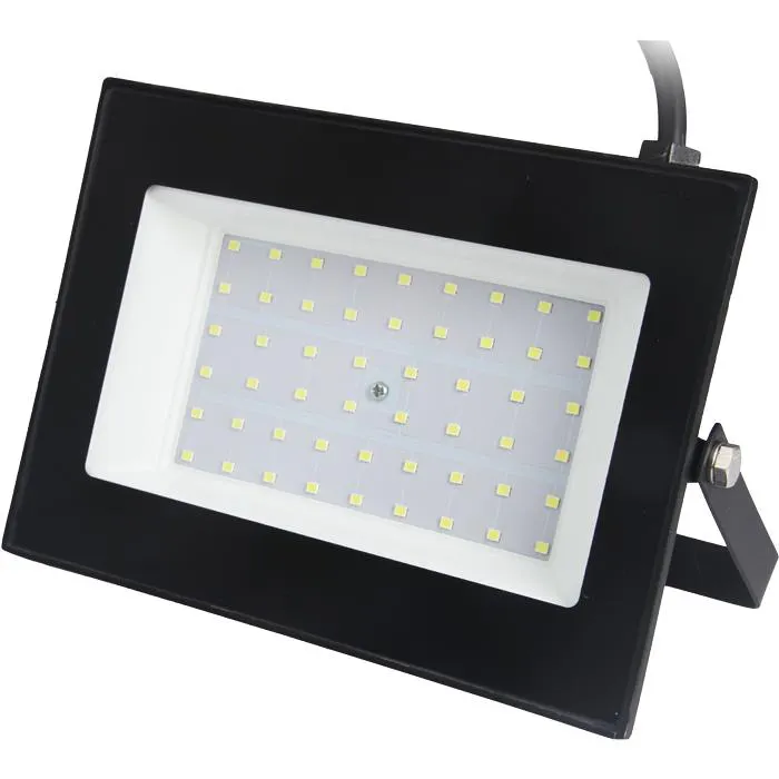 Reflector LED Exterior 50W 3000K Luz Cálida – Modelo EB2036