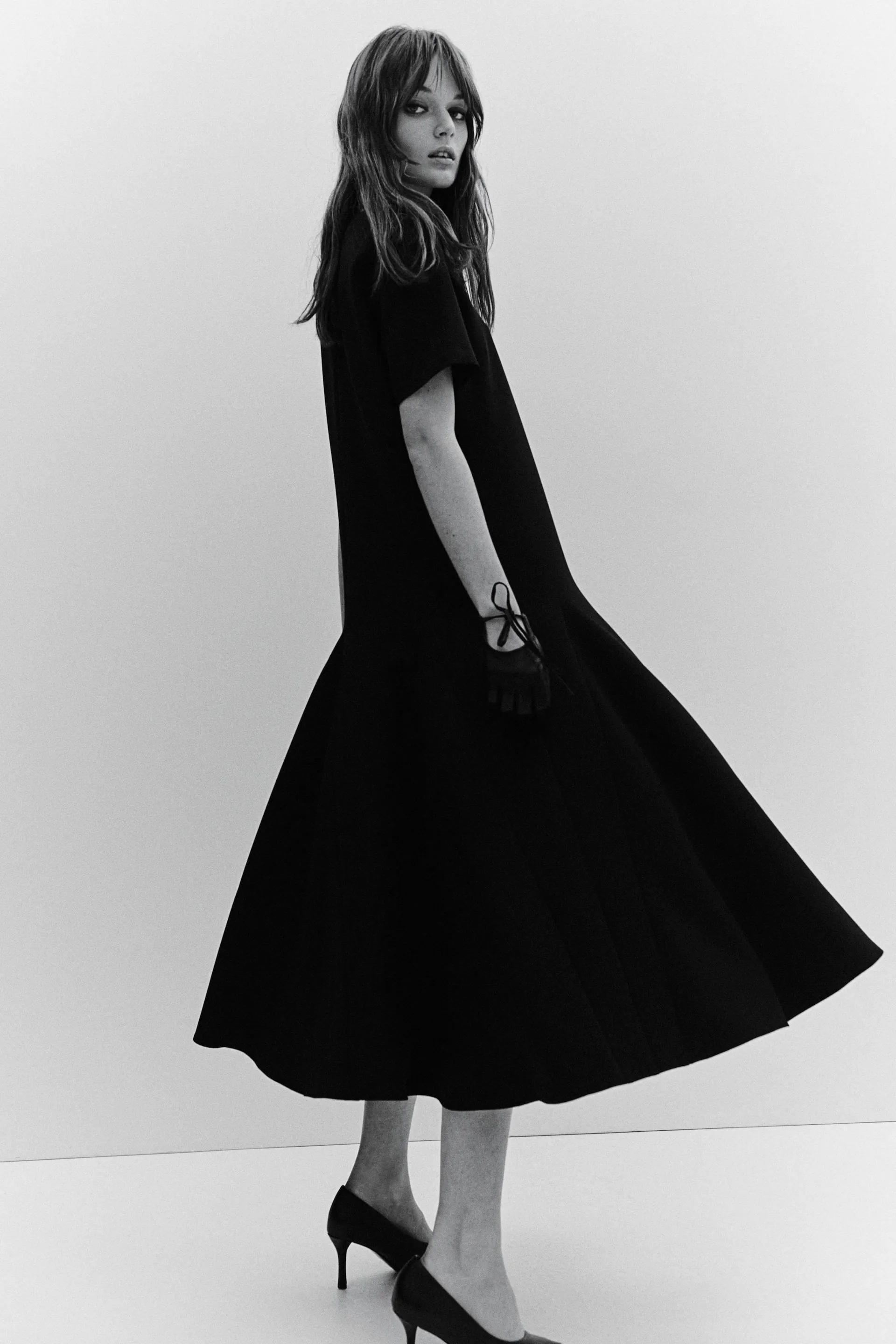 Vestido en sarga con vuelo