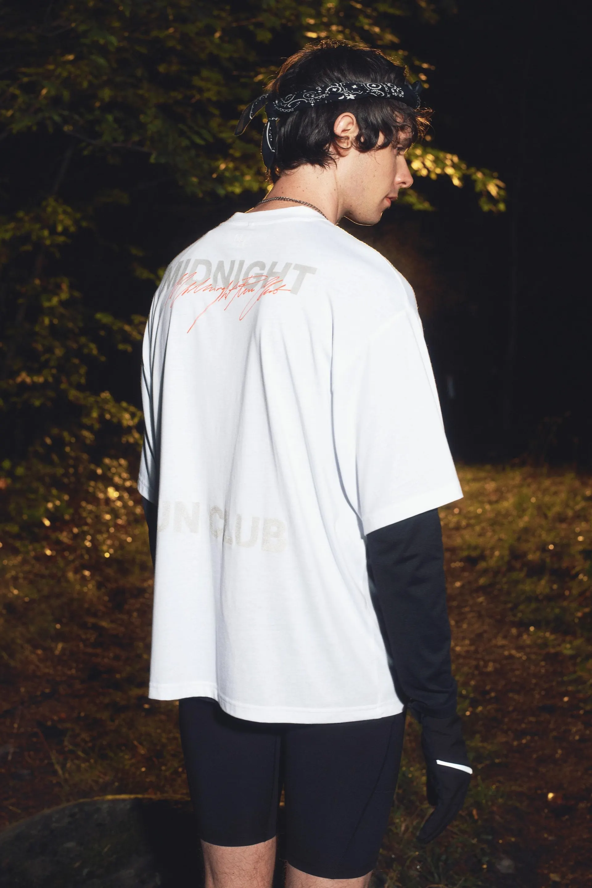 Playera deportiva de corte cuadrado con DryMove™