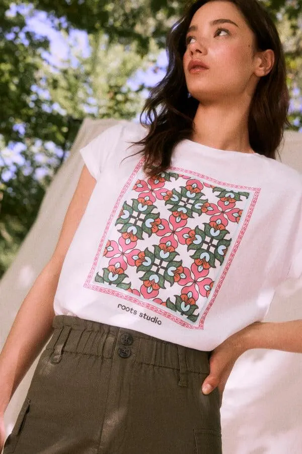 Playera Gráfica "Roots Studio"