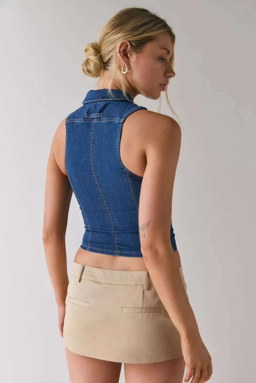 UO Ledia Fitted Seamed Zip-Front Vest Top