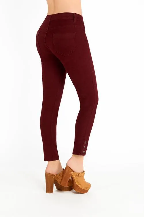 030094 Pantalǟ¶ün Corte Skinny Color Vino