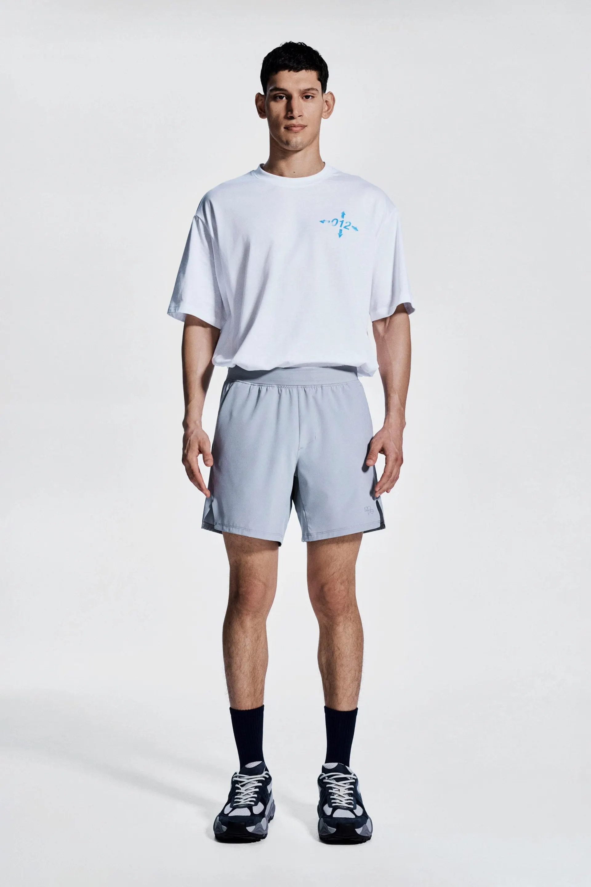 Shorts deportivos de largo medio con DryMove™