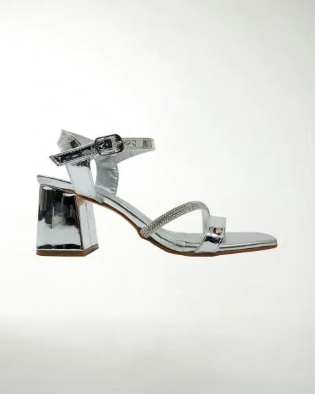 03490-3 ZAPATO CON DETALLE DE BRILLO