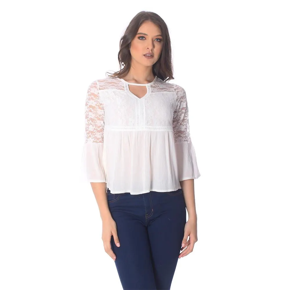 Blusa Zoara con Encaje y Manga Acampanada