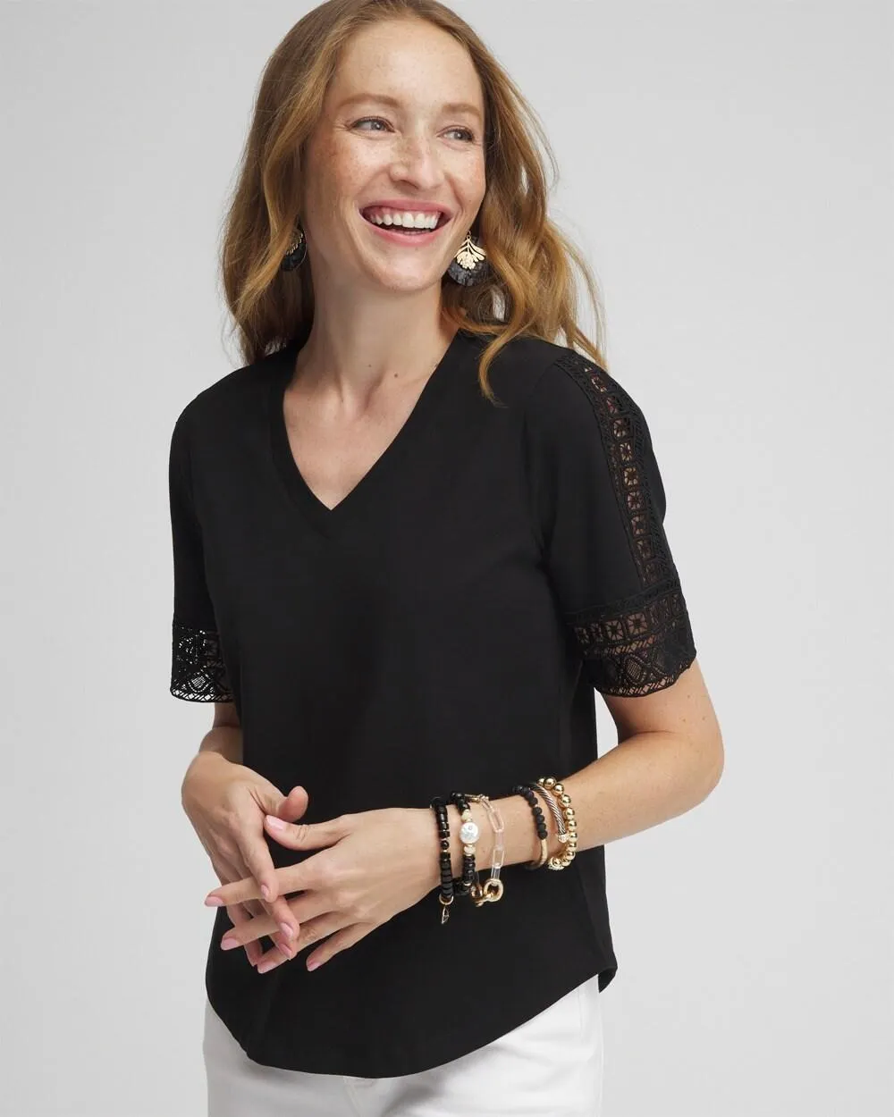 Trim Detail V-neck Neck Tee