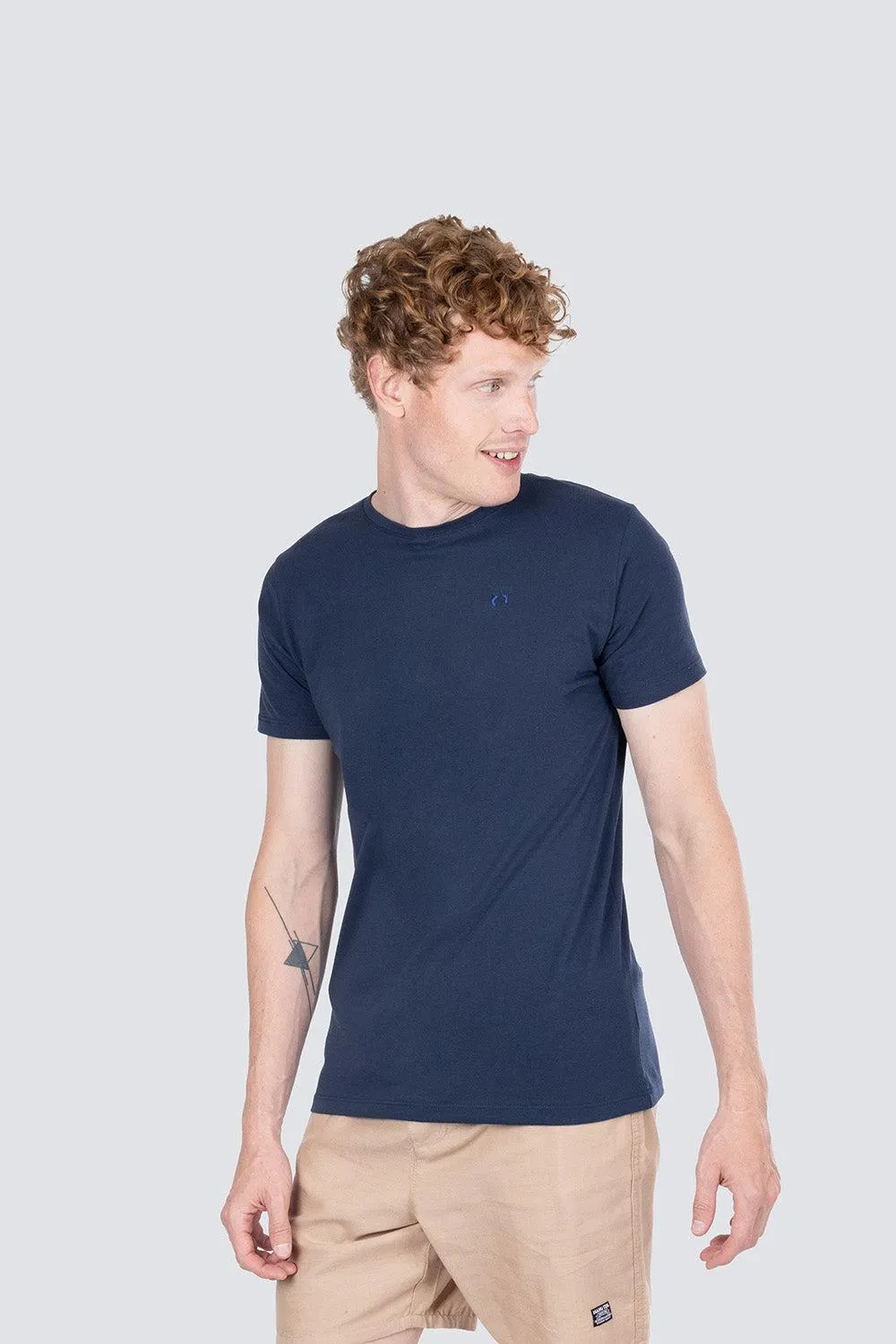 Playera básica cuello redondo