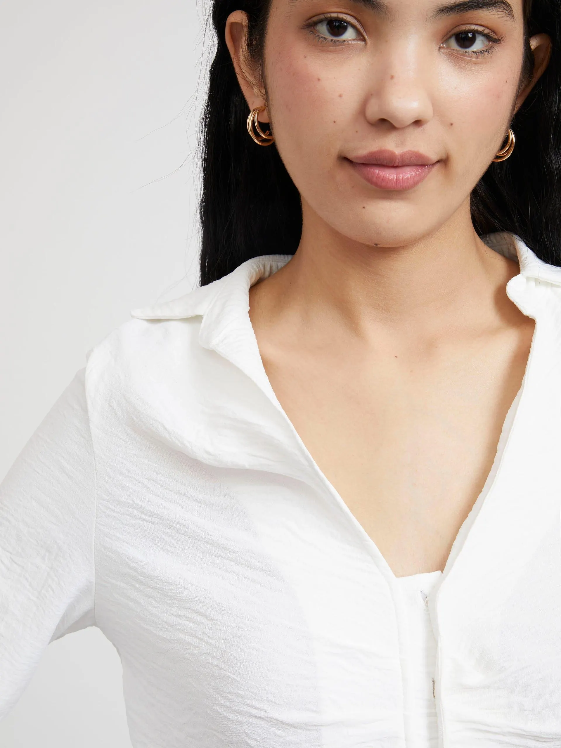 Blusa Manga Larga con Frunce Delantero Blanca