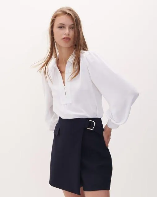 Blusa Blanca Con Alforzas Cuello Camisero