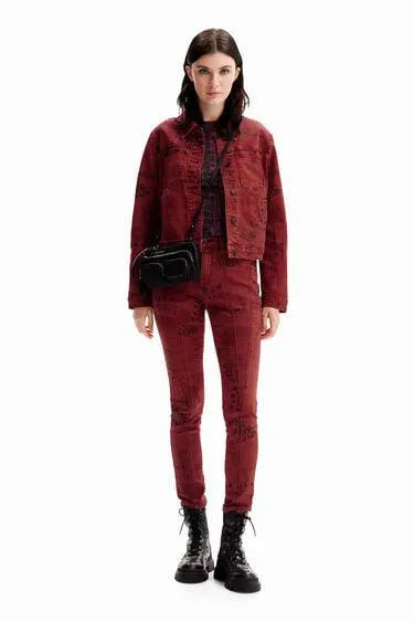 Chaqueta vaquera trucker periódico