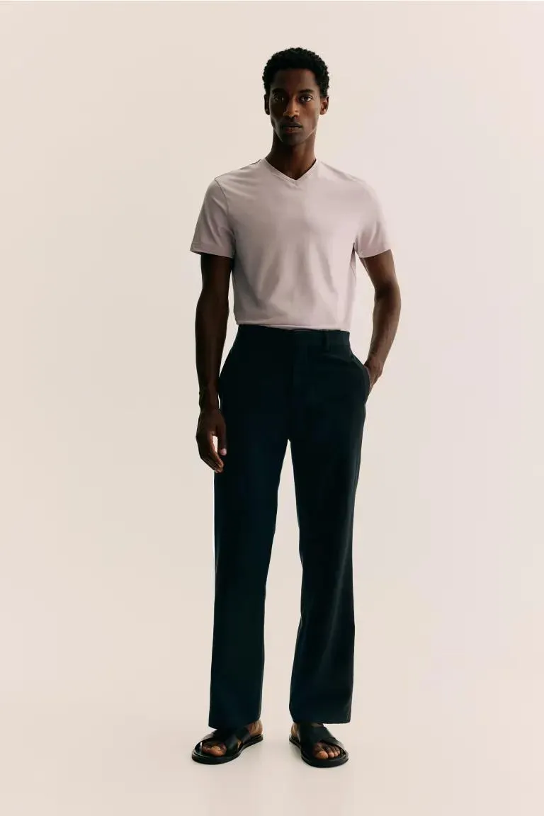 Tricou Slim Fit cu decolteu în V