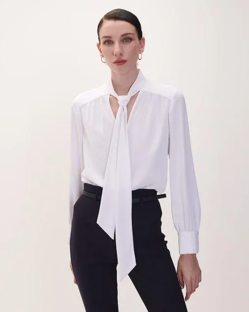 Blusa Blanca Escote V Con Corbatín