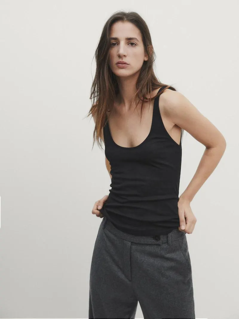 Semitransparent ribbed top with straps