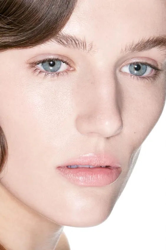 BÁLSAMO DE LABIOS CON COLOR - KALEIDOSCOPE GLITTER