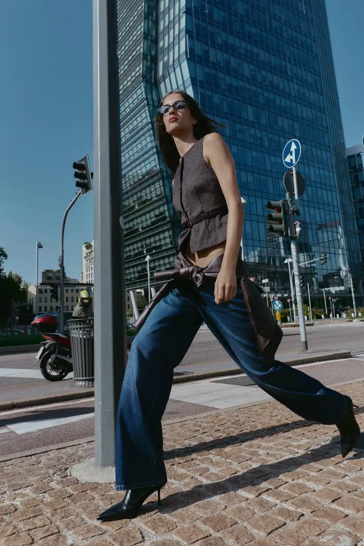 TOP CHALECO JASPEADO CINTURÓN