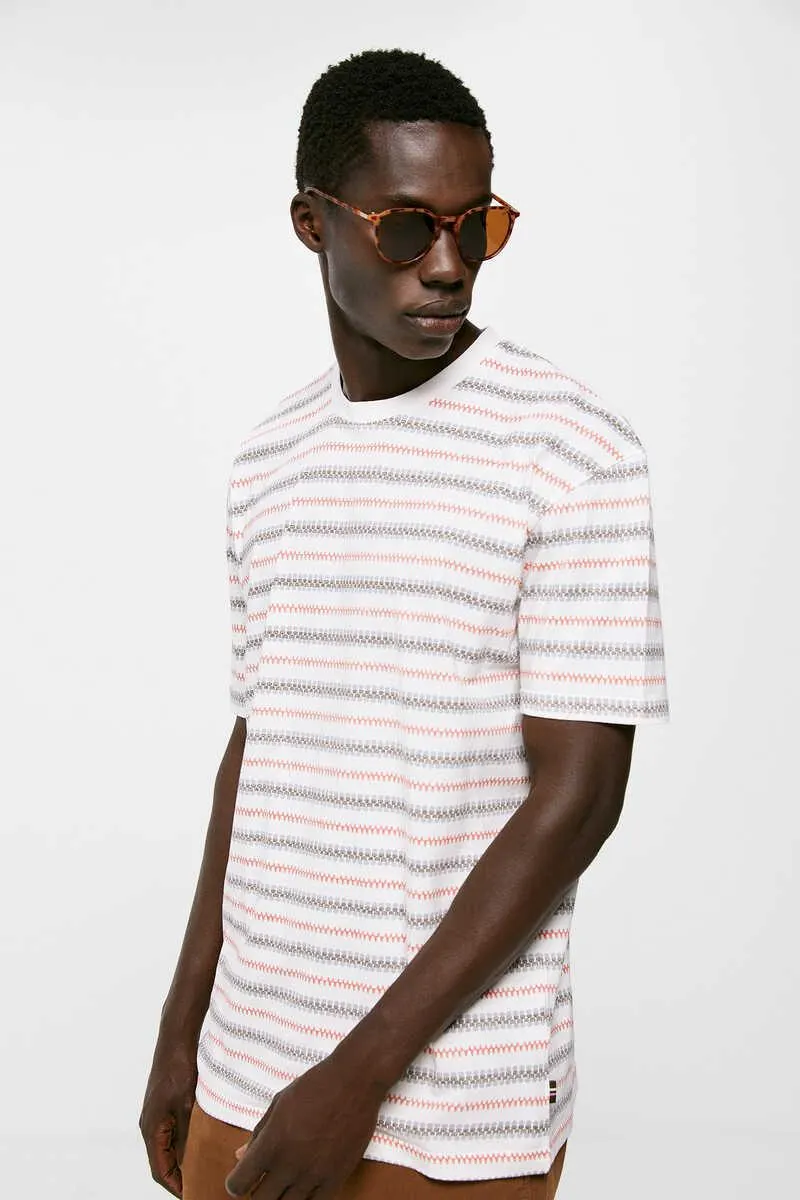 Camiseta raya étnica