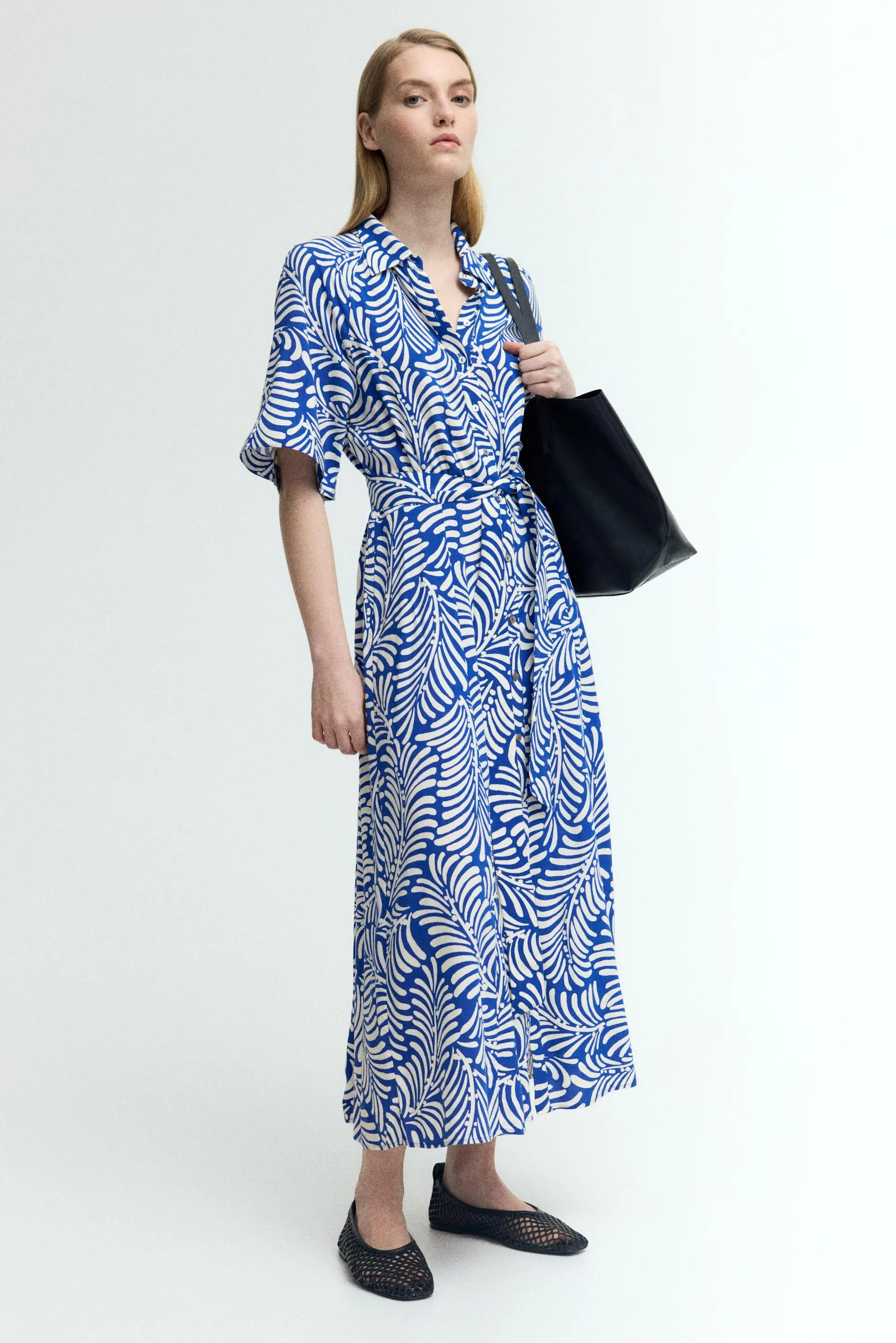 Vestido camisa con cinturón de lazo